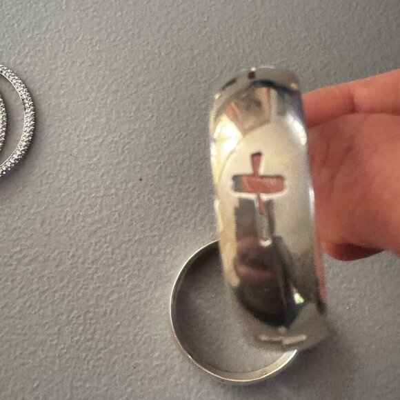 Lot of Silver Hoop earings great condition - Picture 7 of 9